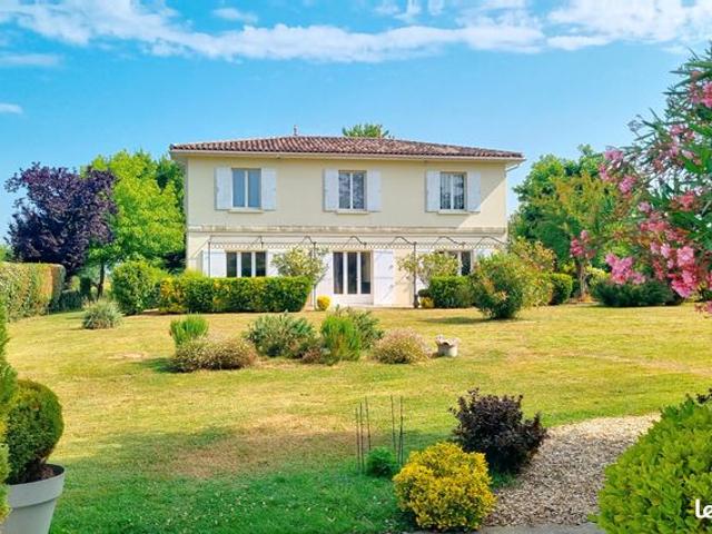 Maison 7 pièces 225 m²