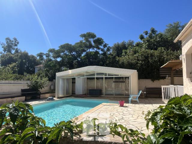 Maison 7 pièces 225 m²