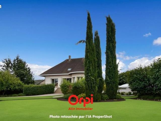 Maison 7 pièces 225 m²