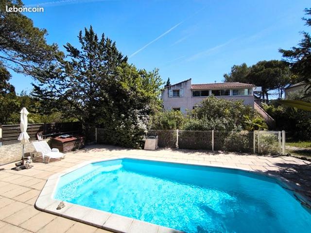 Maison 7 pièces 225 m²