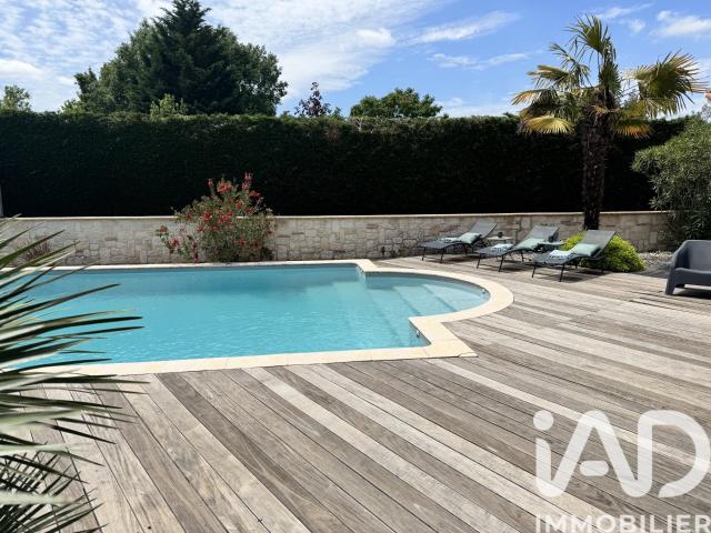Maison 7 pièces 225 m²