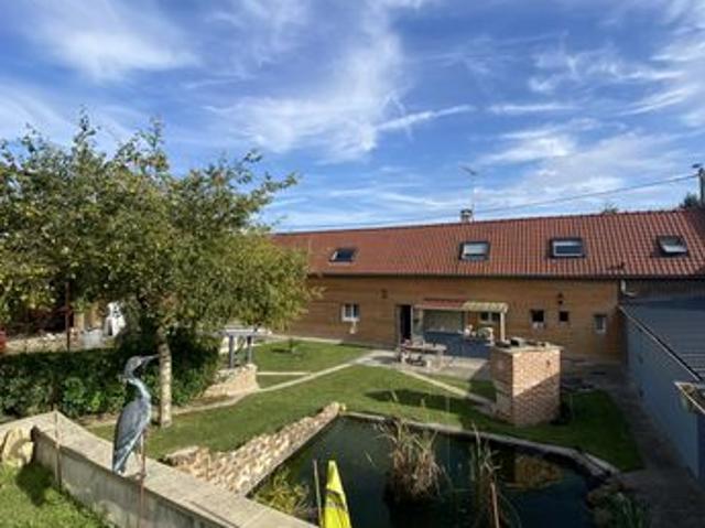 Maison 7 pièces 225 m²