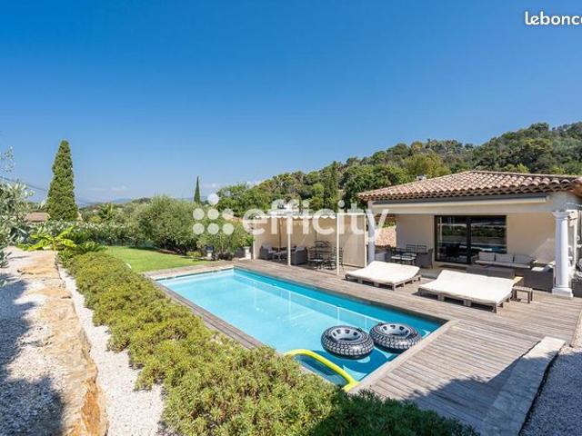Maison 7 pièces 225 m²