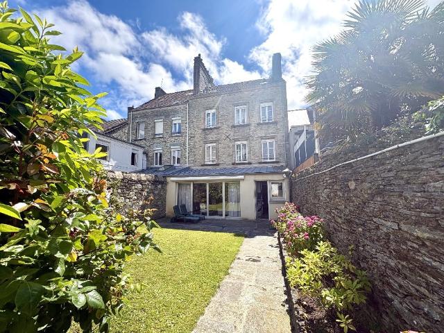 Maison 7 pièces 225 m²
