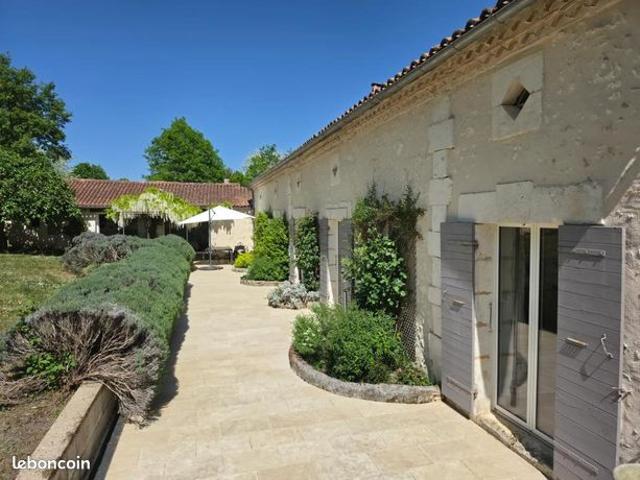 Maison 7 pièces 225 m²