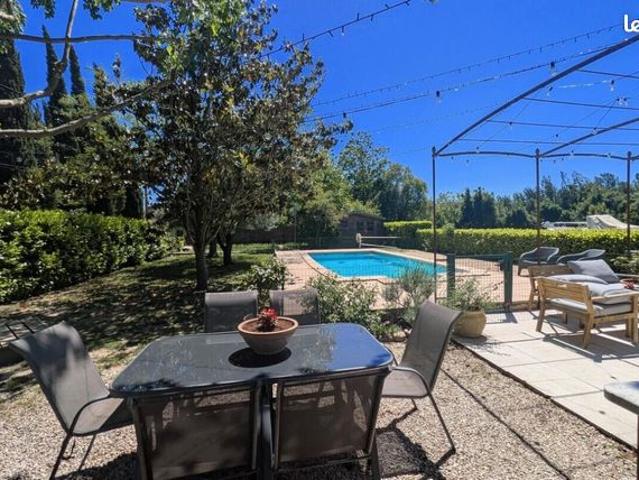 Maison 7 pièces 225 m²