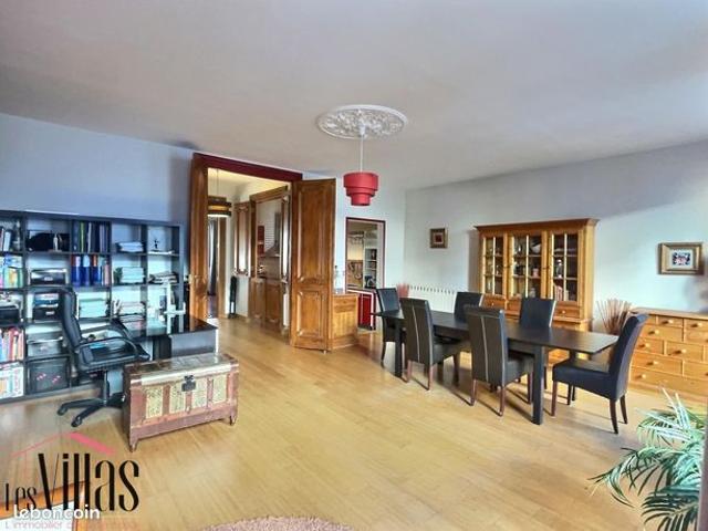 Maison 7 pièces 225 m²