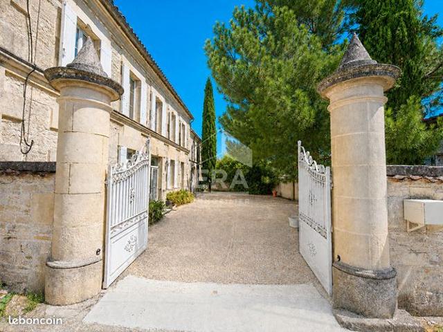 Maison 7 pièces 225 m²