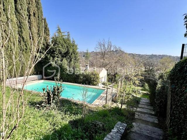 Maison 7 pièces 225 m²