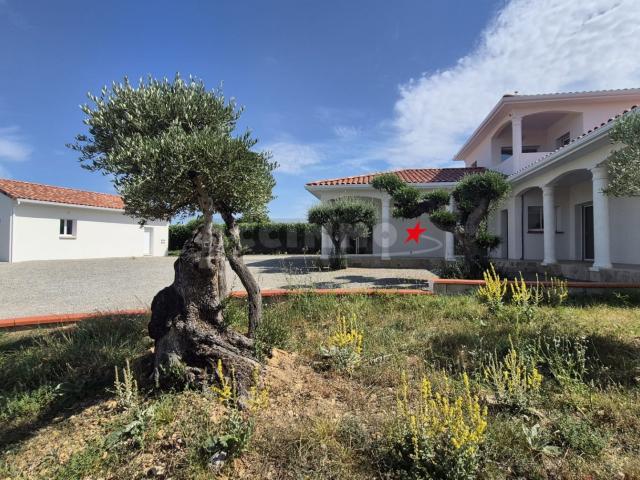 Maison 7 pièces 226 m²