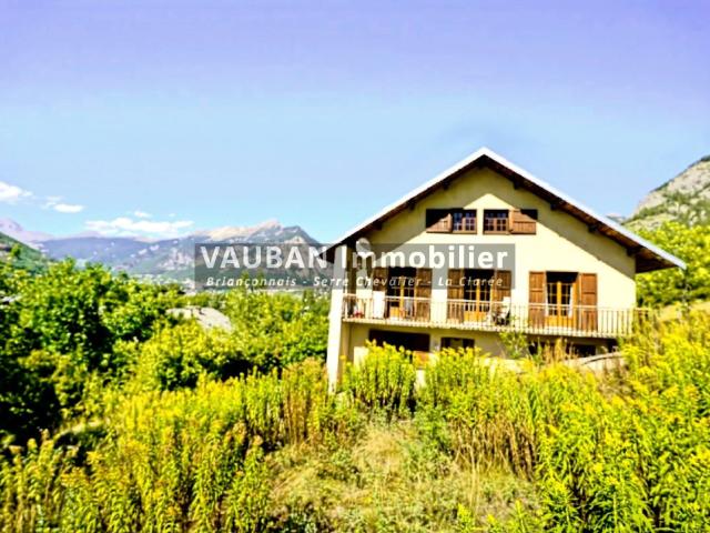 Maison 7 pièces 226 m²