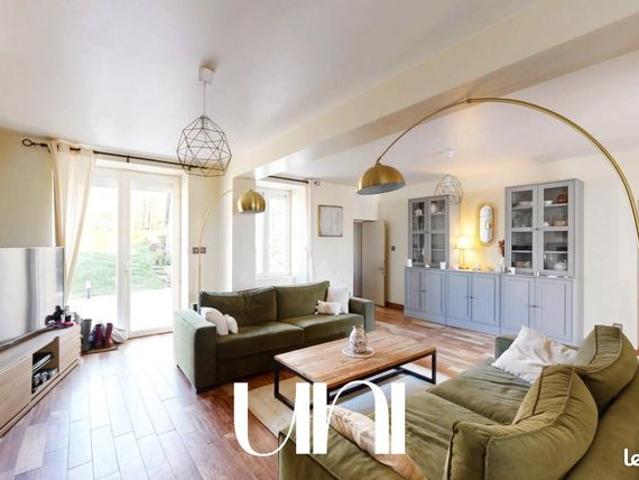 Maison 7 pièces 226 m²