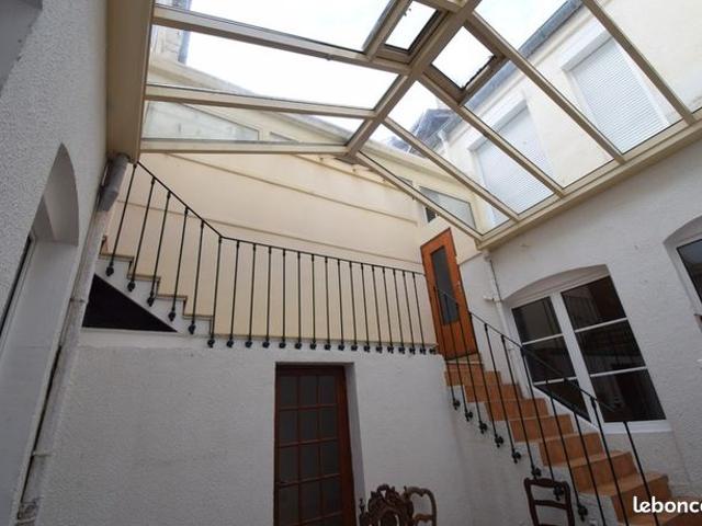 Maison 7 pièces 226 m²