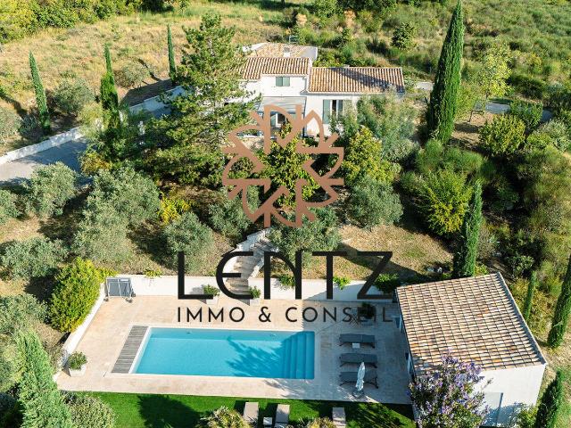 Maison 7 pièces 226 m²