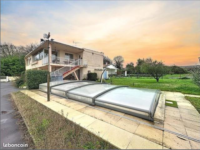 Maison 7 pièces 226 m²