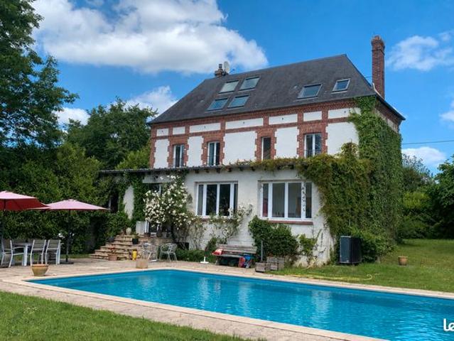 Maison 7 pièces 226 m²