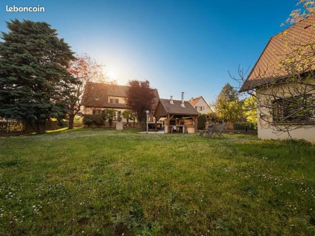 Maison 7 pièces 226 m²