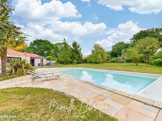 Maison 7 pièces 227 m²
