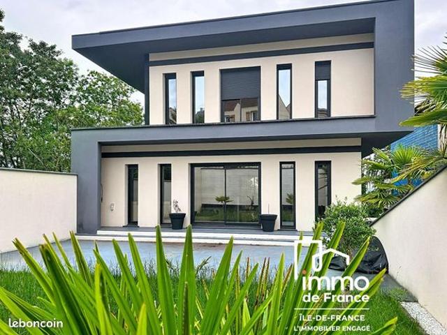 Maison 7 pièces 227 m²