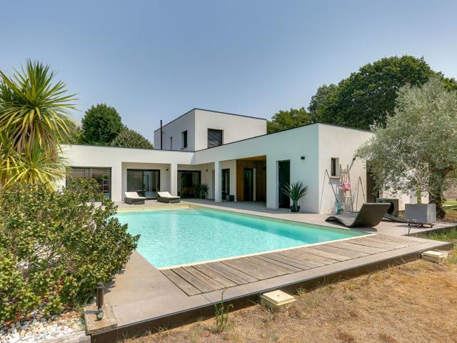 Maison 7 pièces 227 m²