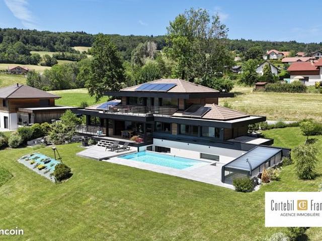 Maison 7 pièces 227 m²