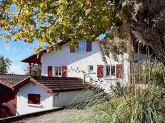 Maison 7 pièces 227 m²