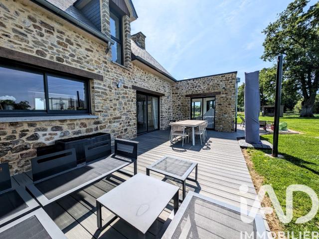 Maison 7 pièces 227 m²