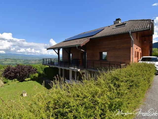Maison 7 pièces 227 m²