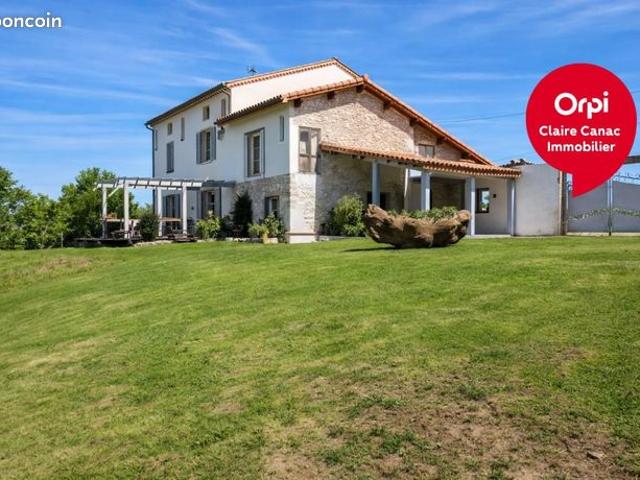 Maison 7 pièces 227 m²