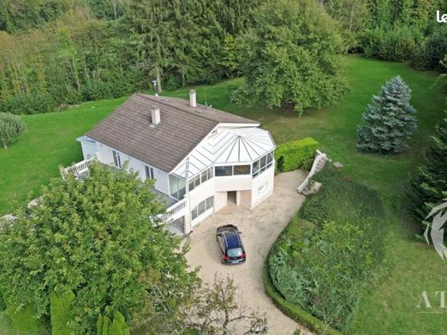 Maison 7 pièces 227 m²