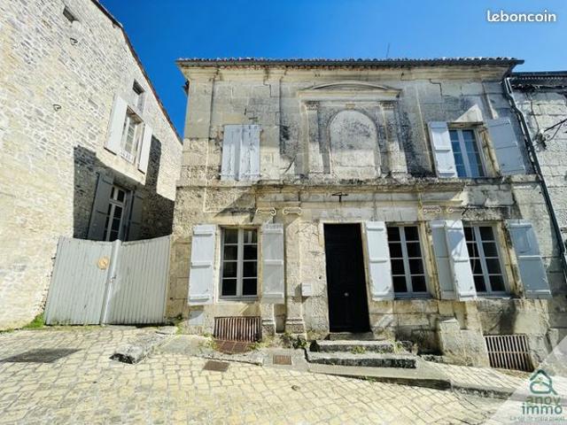 Maison 7 pièces 227 m²