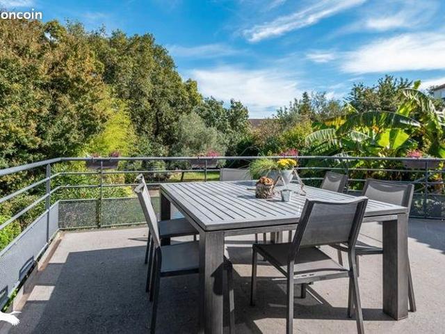 Maison 7 pièces 227 m²