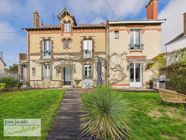 Maison 7 pièces 227 m²