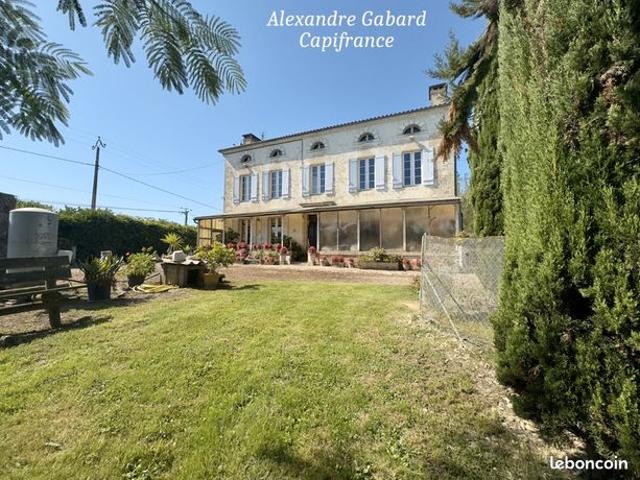 Maison 7 pièces 227 m²