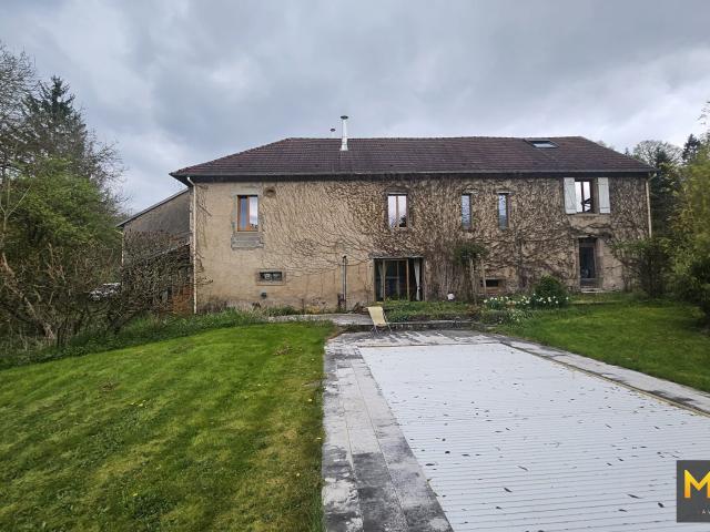 Maison 7 pièces 227 m²