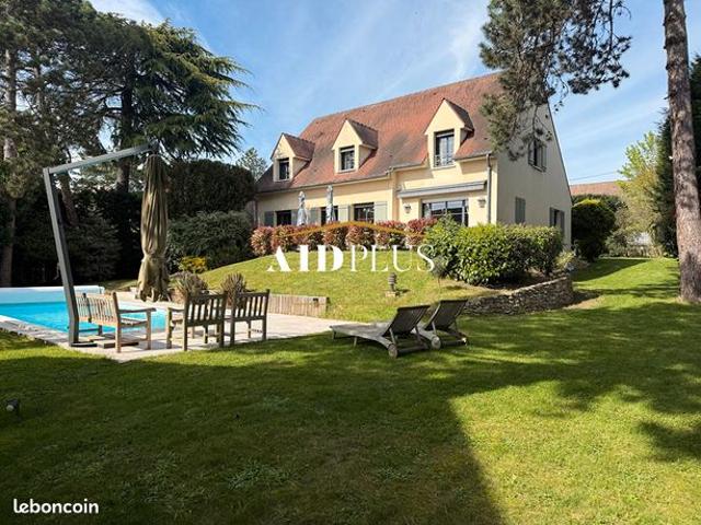 Maison 7 pièces 227 m²