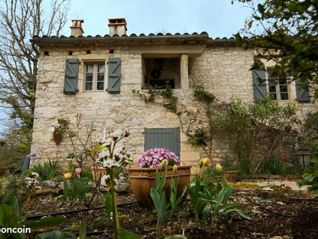 Maison 7 pièces 227m²