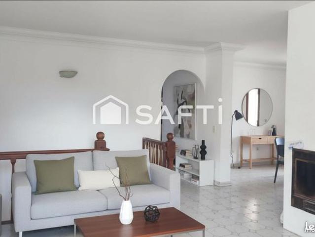 Maison 7 pièces 228 m²