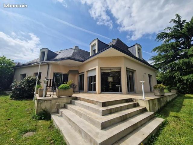 Maison 7 pièces 228 m²