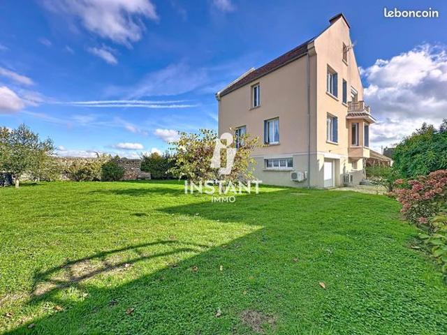Maison 7 pièces 228 m²