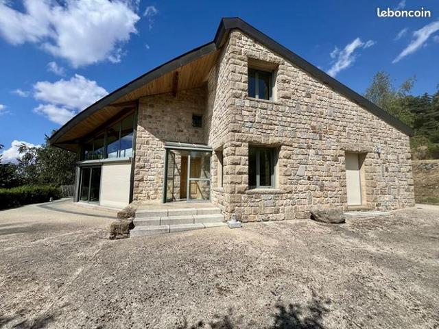 Maison 7 pièces 228 m²