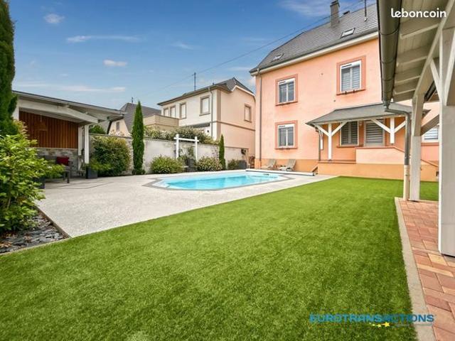 Maison 7 pièces 228 m²