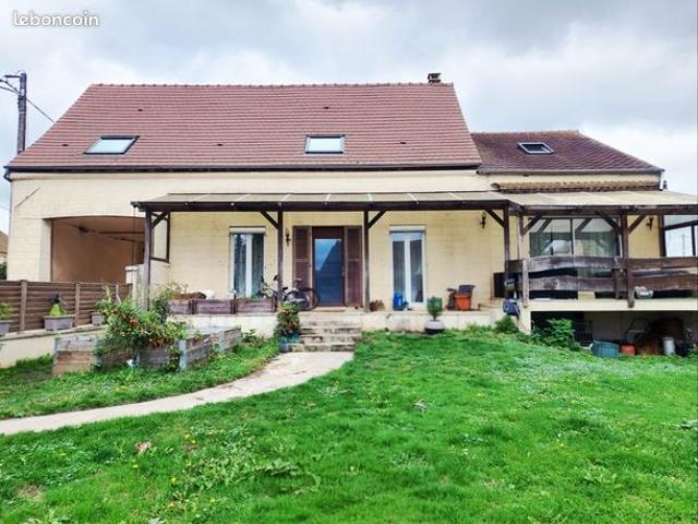 Maison 7 pièces 228 m²