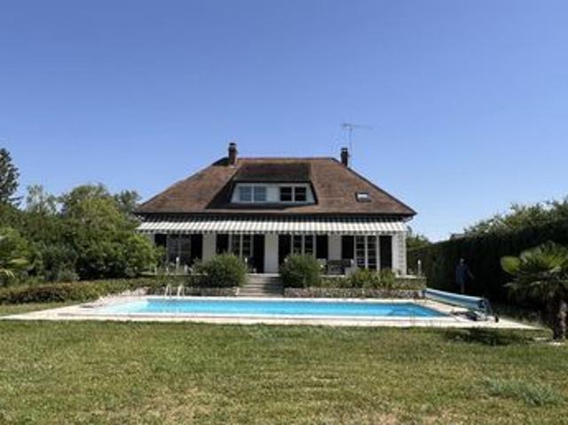 Maison 7 pièces 228 m²