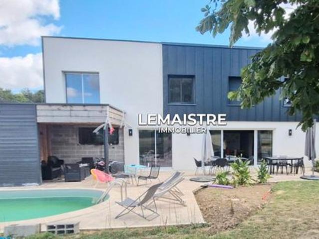 Maison 7 pièces 228 m²