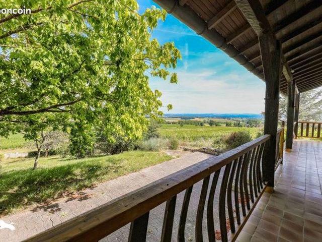 Maison 7 pièces 228 m²