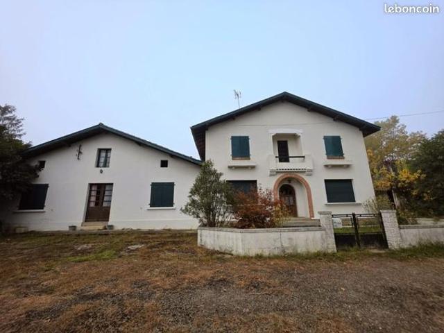Maison 7 pièces 228 m²