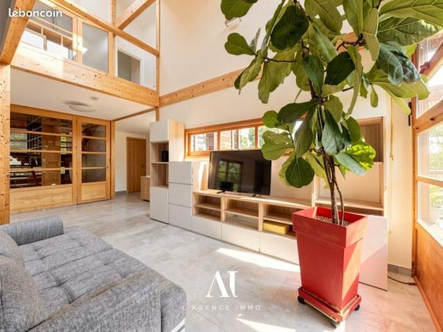 Maison 7 pièces 229 m²
