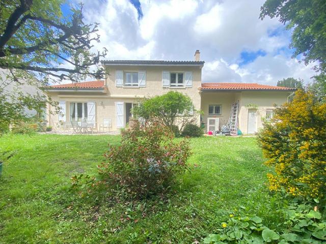 Maison 7 pièces 229 m²