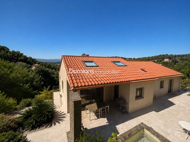 Maison 7 pièces 229 m²